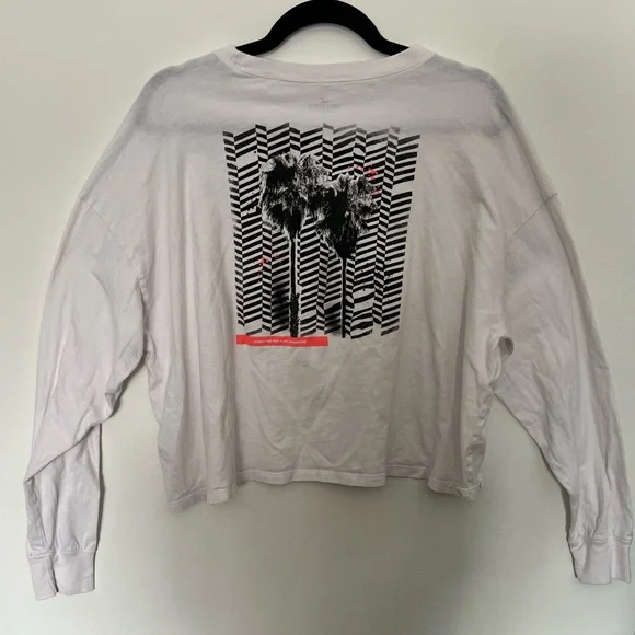 Hollister White Graphic Long Sleeve Tee - Picture 2 of 3